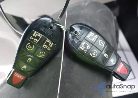 2015 Chrysler Town & Country Touring from USA, damaged, VIN 2C4RC1BG8FR656637